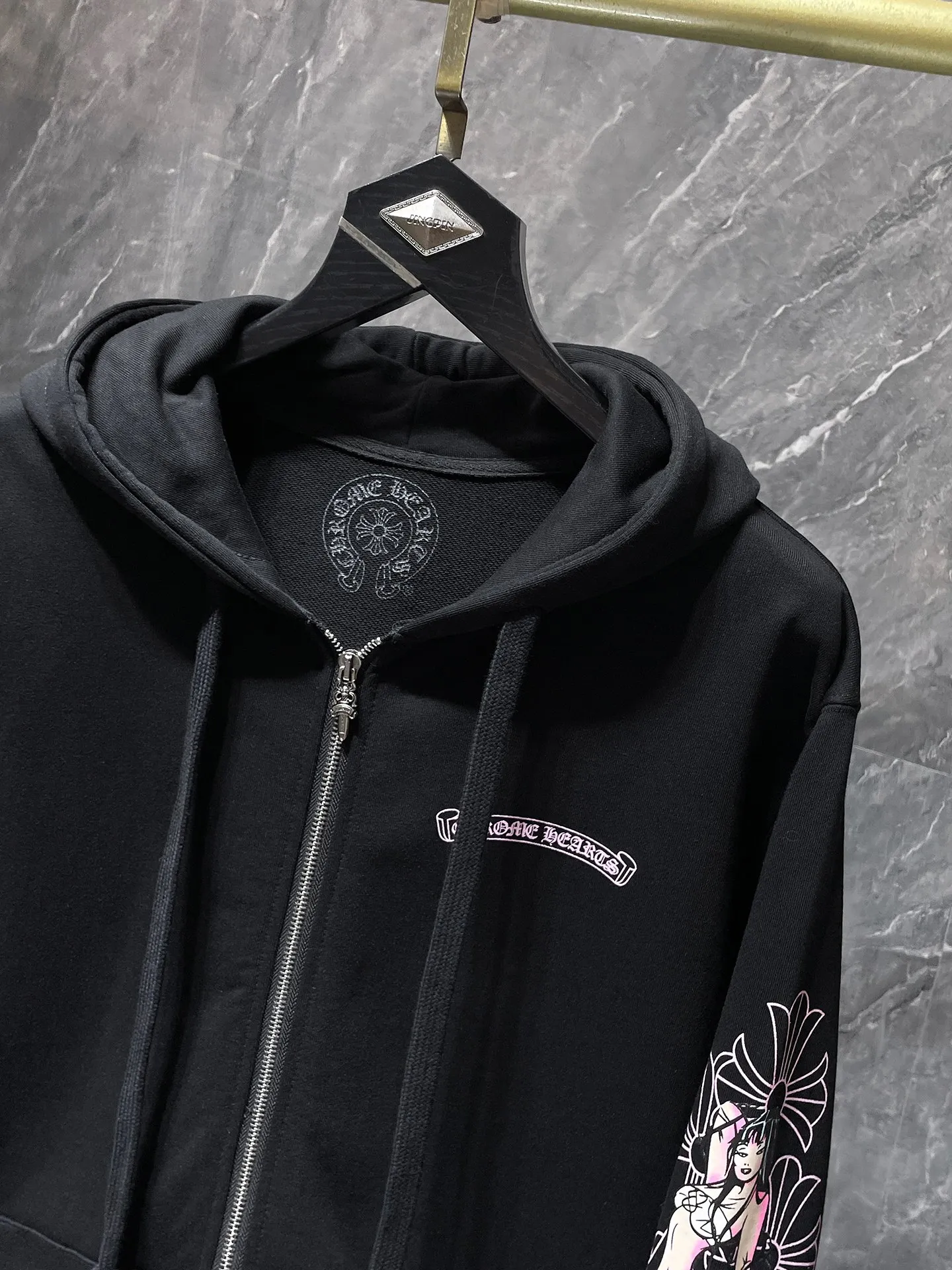 P260 Chrome Hearts Autumn and Winter 2025 simultaneous sale at counters❤️ Chrome Sanskrit letter printed Miami hottie zipper sweatshirt Imported environmentally friendly glue printing and dyeing Improved customized version 1:1 High-quality fabrics with high weight Recommended color: black Size: S, M, L, XL